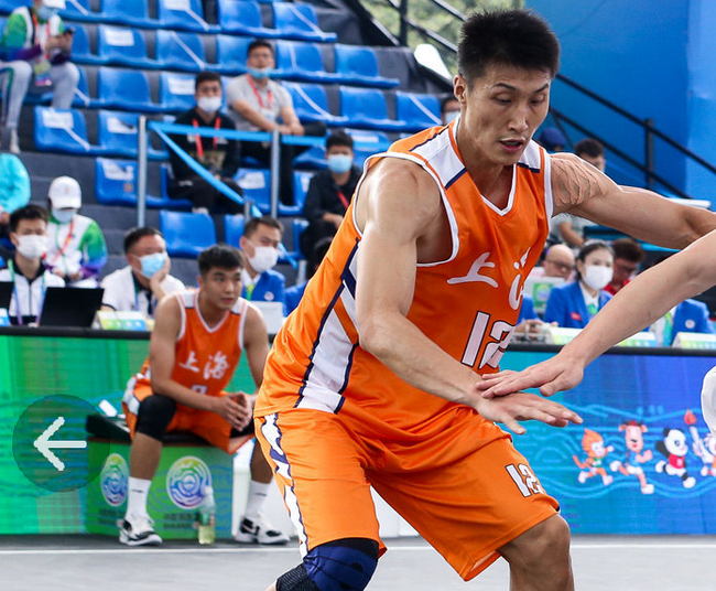 关于全运男篮上海107-83大胜香港李弘权40分梁兆华12分12板的信息  第1张