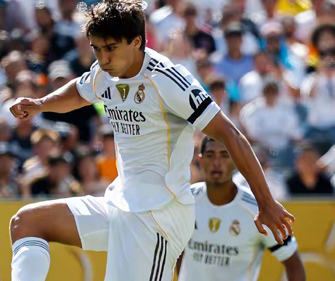 关于曝皇马签下16岁小将乌扎内将代表青训队的信息 第2张 关于曝皇马签下16岁小将乌扎内将代表青训队的信息 第2张