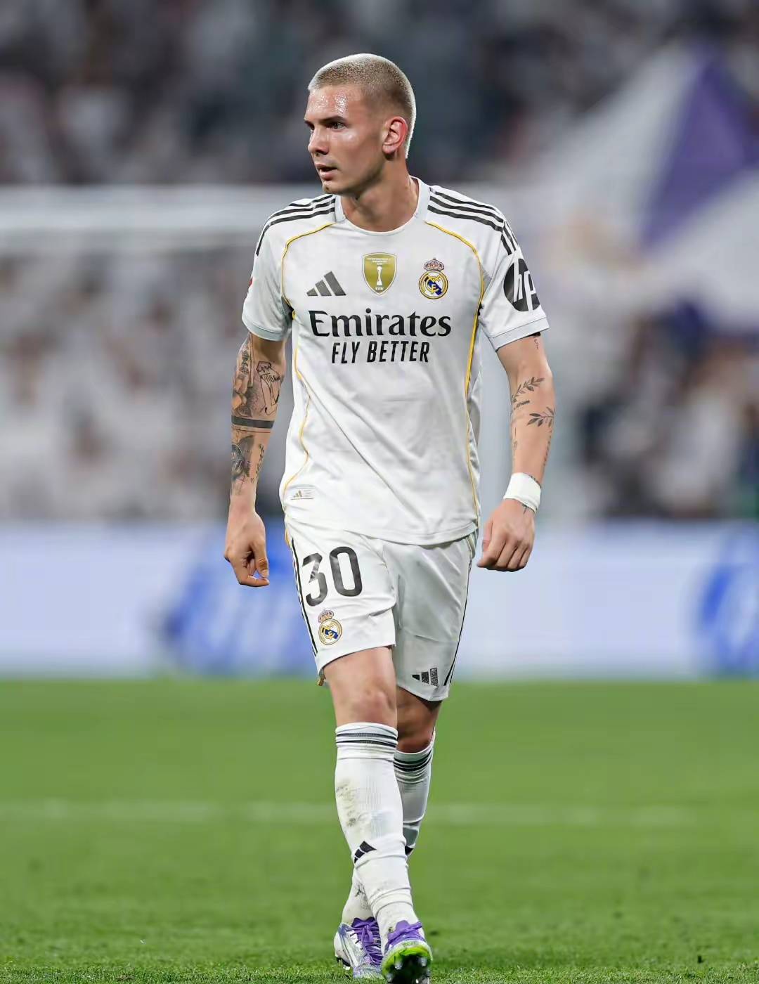 关于曝皇马正全力签下马斯坦托诺转会费4000万欧的信息