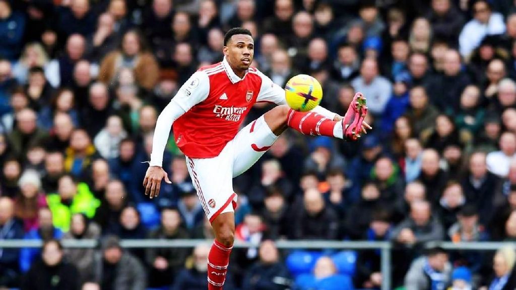 包含英超杯U18：狼队U18VS南安普顿U18的词条