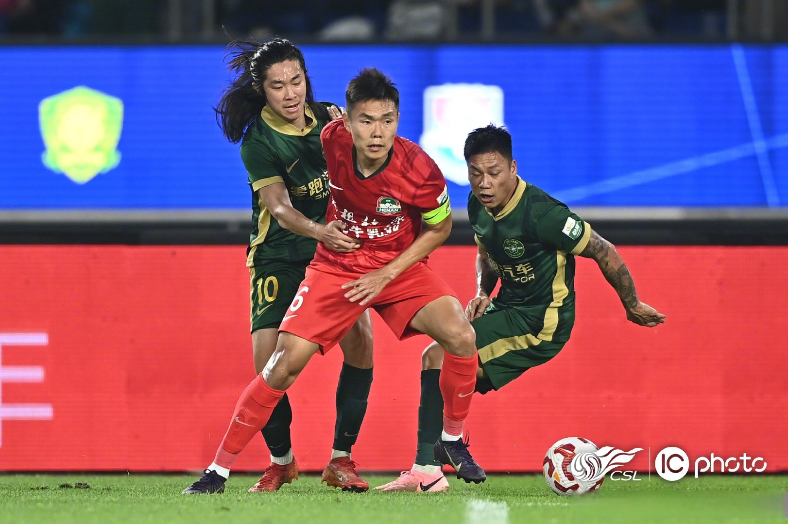 中超浙江队2-2上海海港加布里埃尔传射建功弗兰克头球绝平的简单介绍 第1张 中超浙江队2-2上海海港加布里埃尔传射建功弗兰克头球绝平的简单介绍 第1张