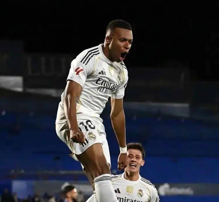 包含姆巴佩9场西甲打进10球与C罗并驾齐驱的词条