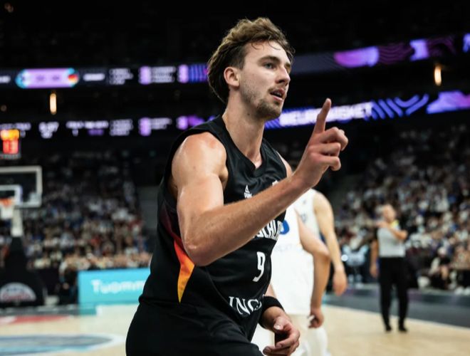 包含德国男篮欧锦赛小组赛5战全胜收官创56年来净胜分纪录的词条