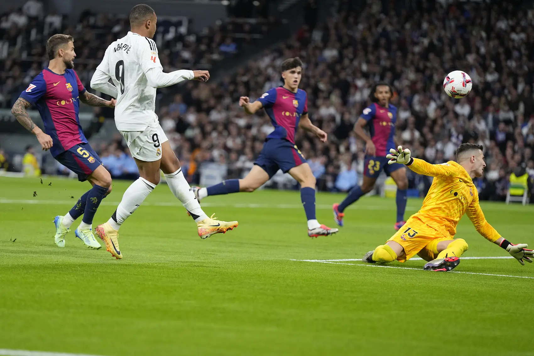 西甲赛事推荐：皇马VS奥萨苏纳前瞻银河战舰力争开门红的简单介绍