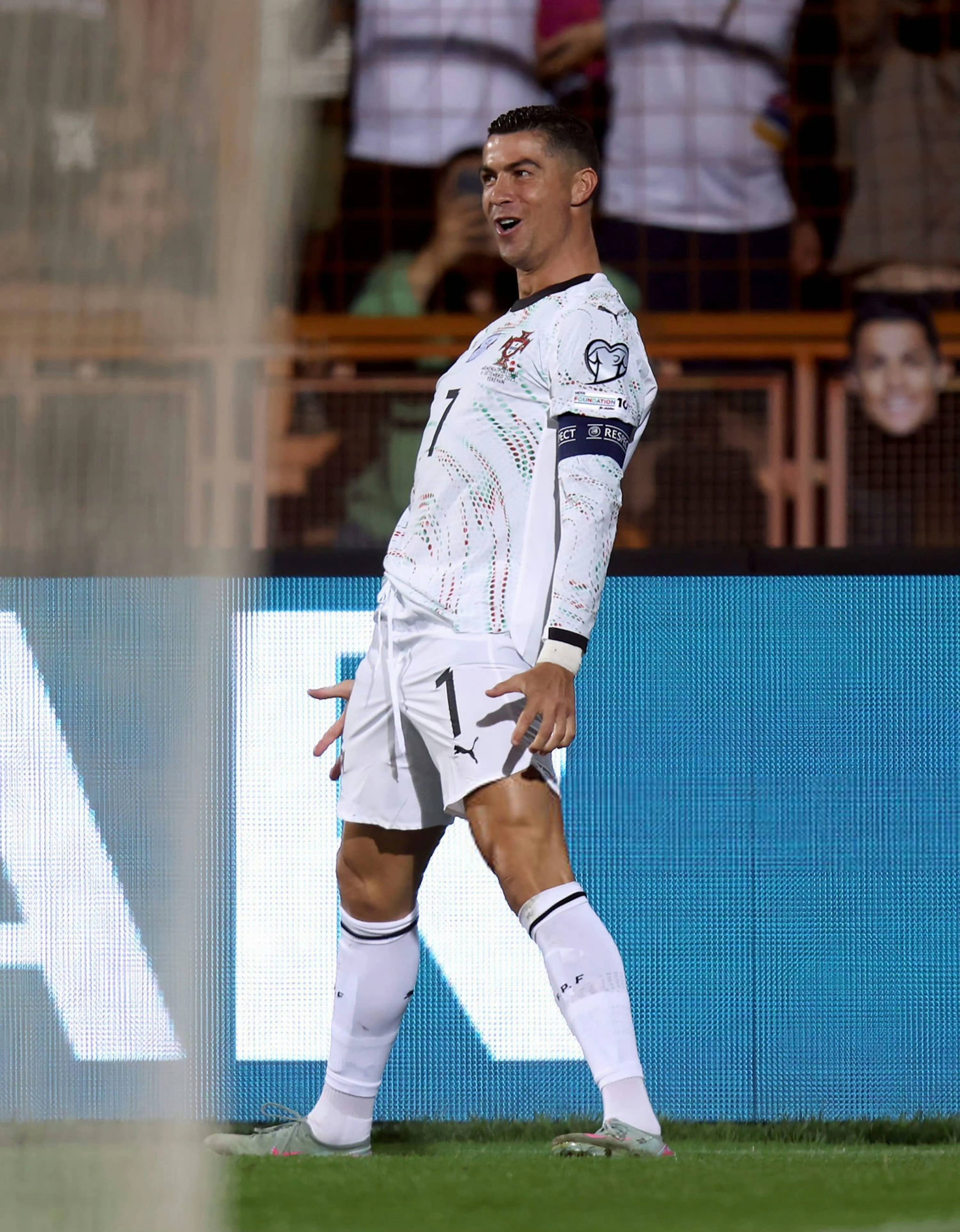 C罗以39球成为世预赛射手王已经年满40岁的简单介绍 第2张 C罗以39球成为世预赛射手王已经年满40岁的简单介绍 第2张