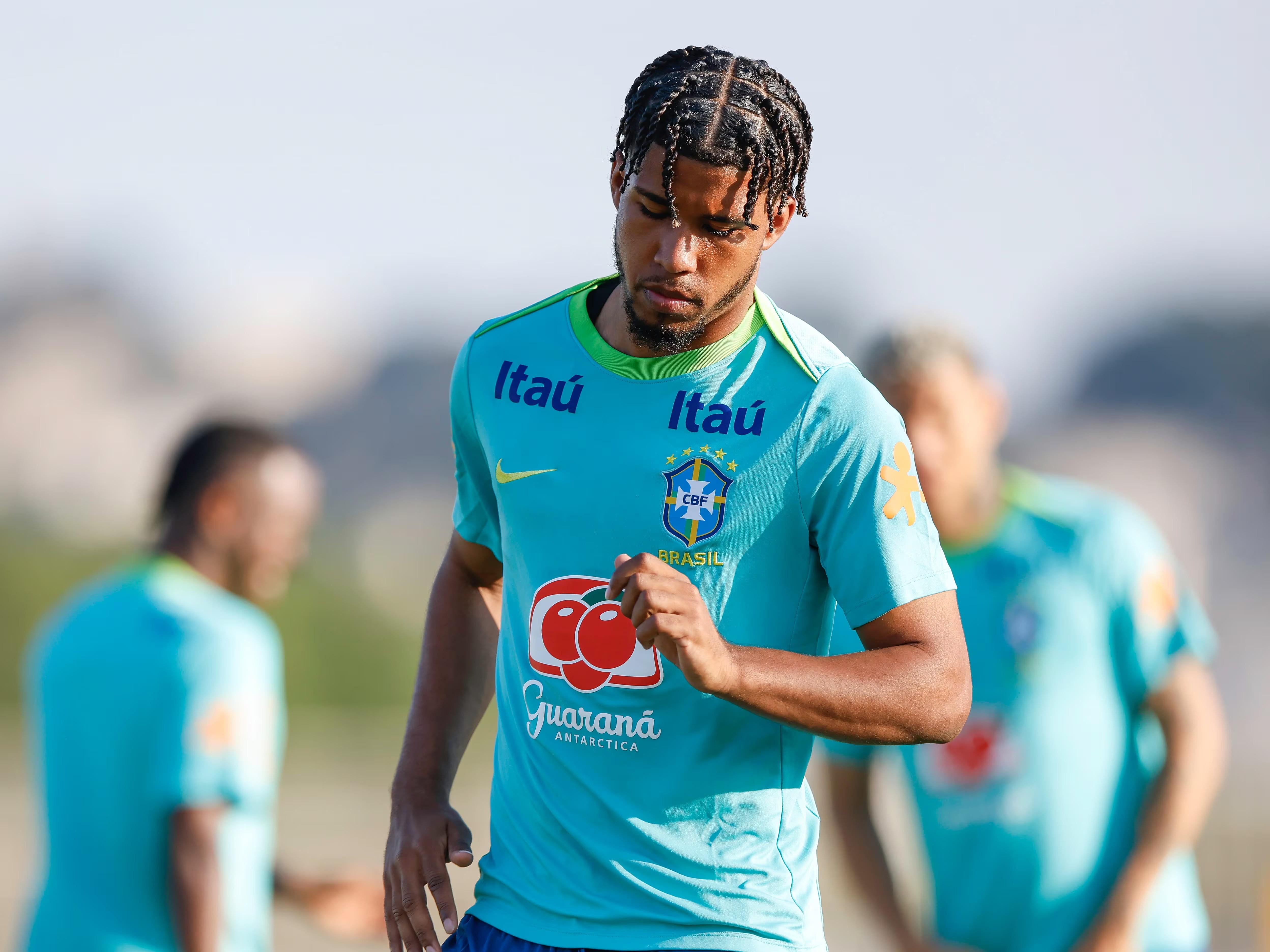 包含安帅仅和1名巴西球员有矛盾执教过的其他33人都很好的词条