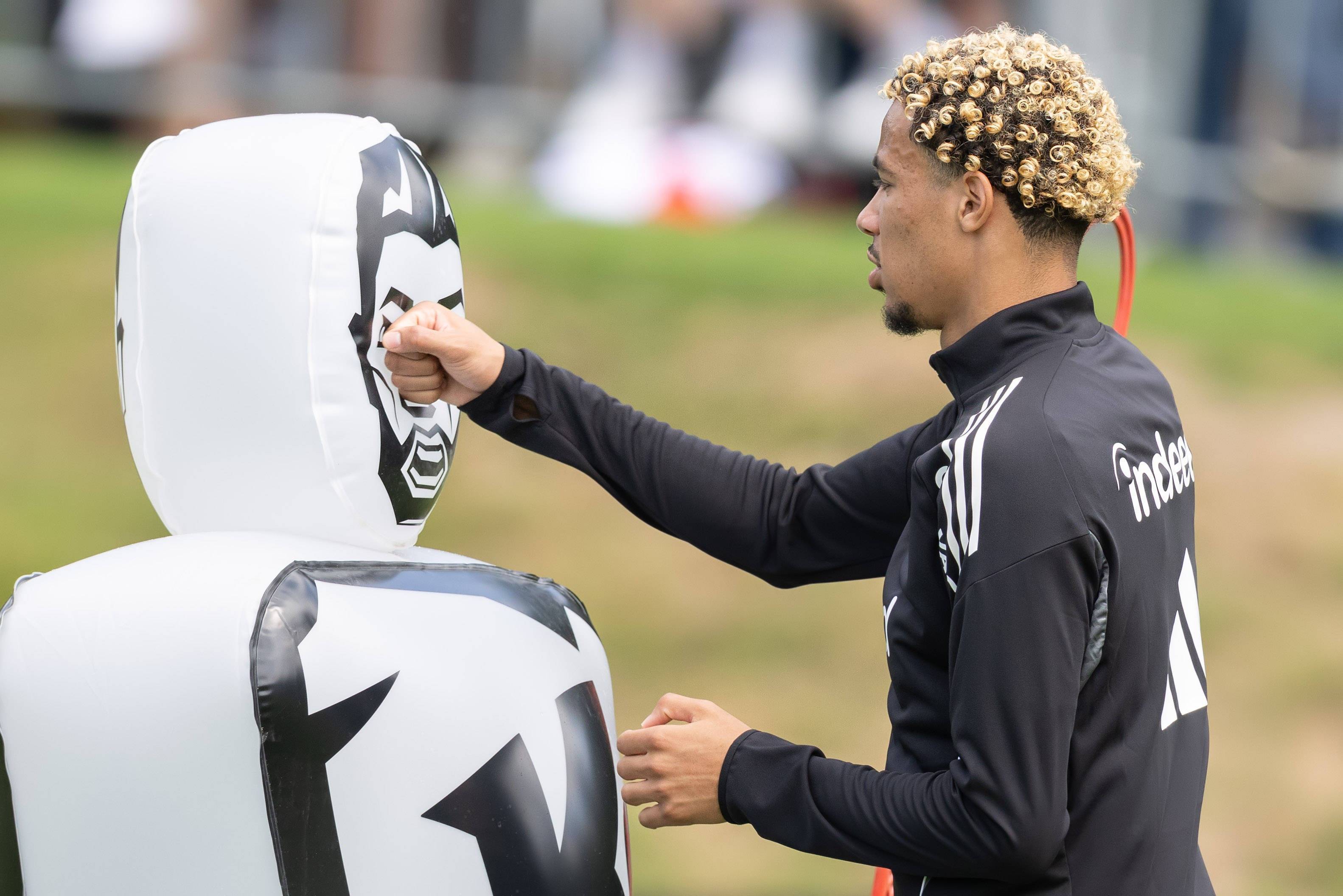 关于伊萨克不满纽卡未兑现加薪承诺球员希望寻求转会的信息 第2张 关于伊萨克不满纽卡未兑现加薪承诺球员希望寻求转会的信息 第2张