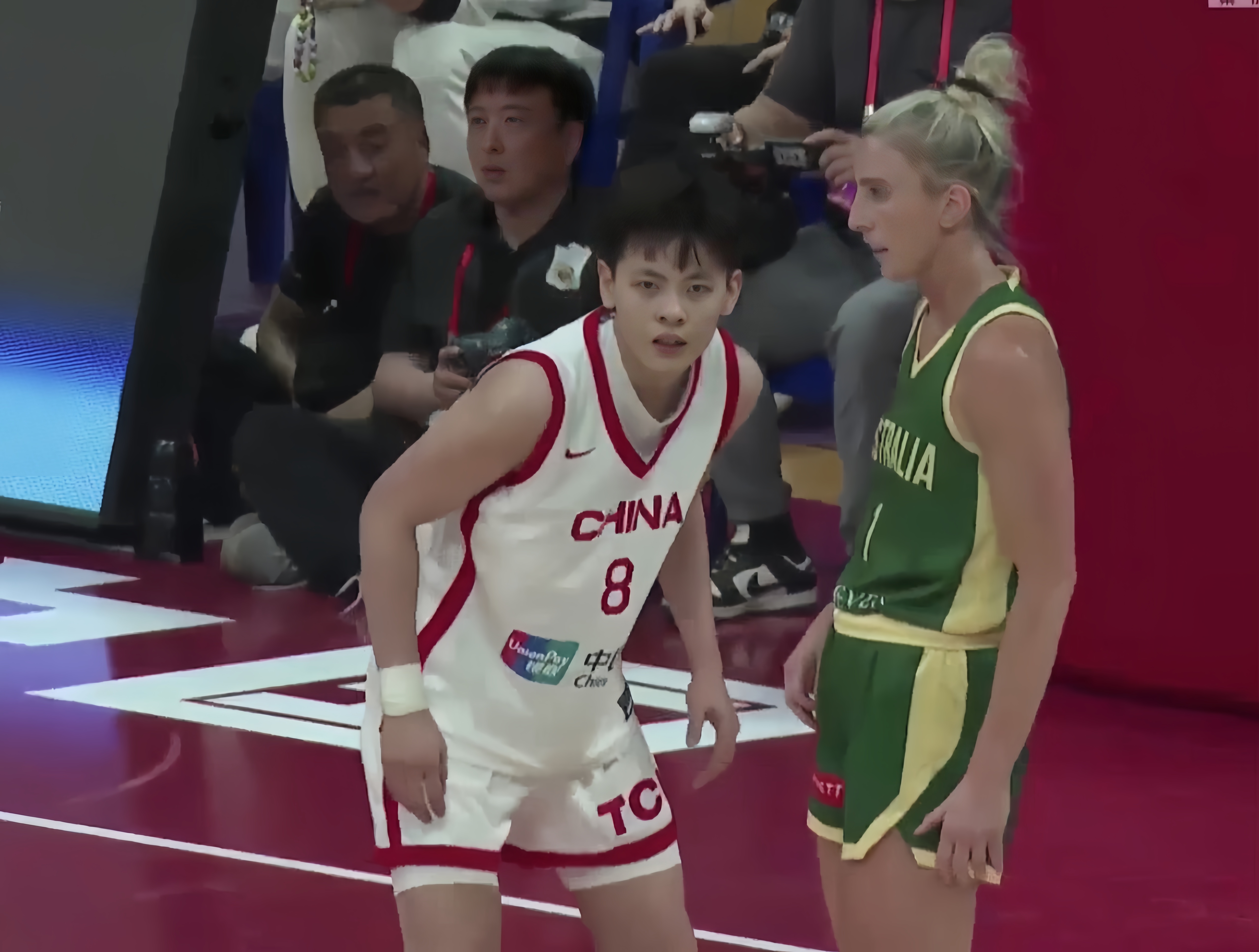 包含中国女篮将战澳大利亚女篮中澳女篮对抗赛7月6日开打的词条